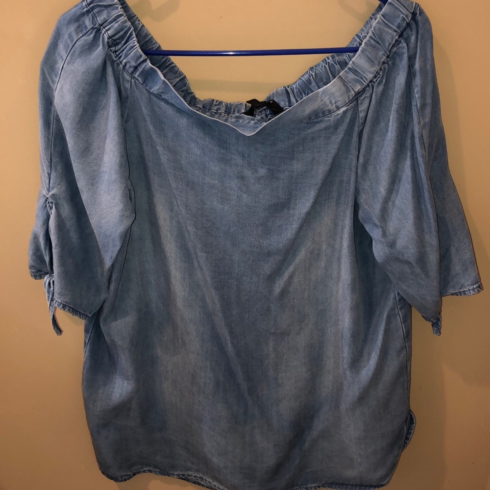 Sleeveless top